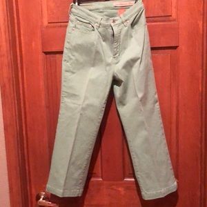Christopher Blue mineral wash green capris Sz 4